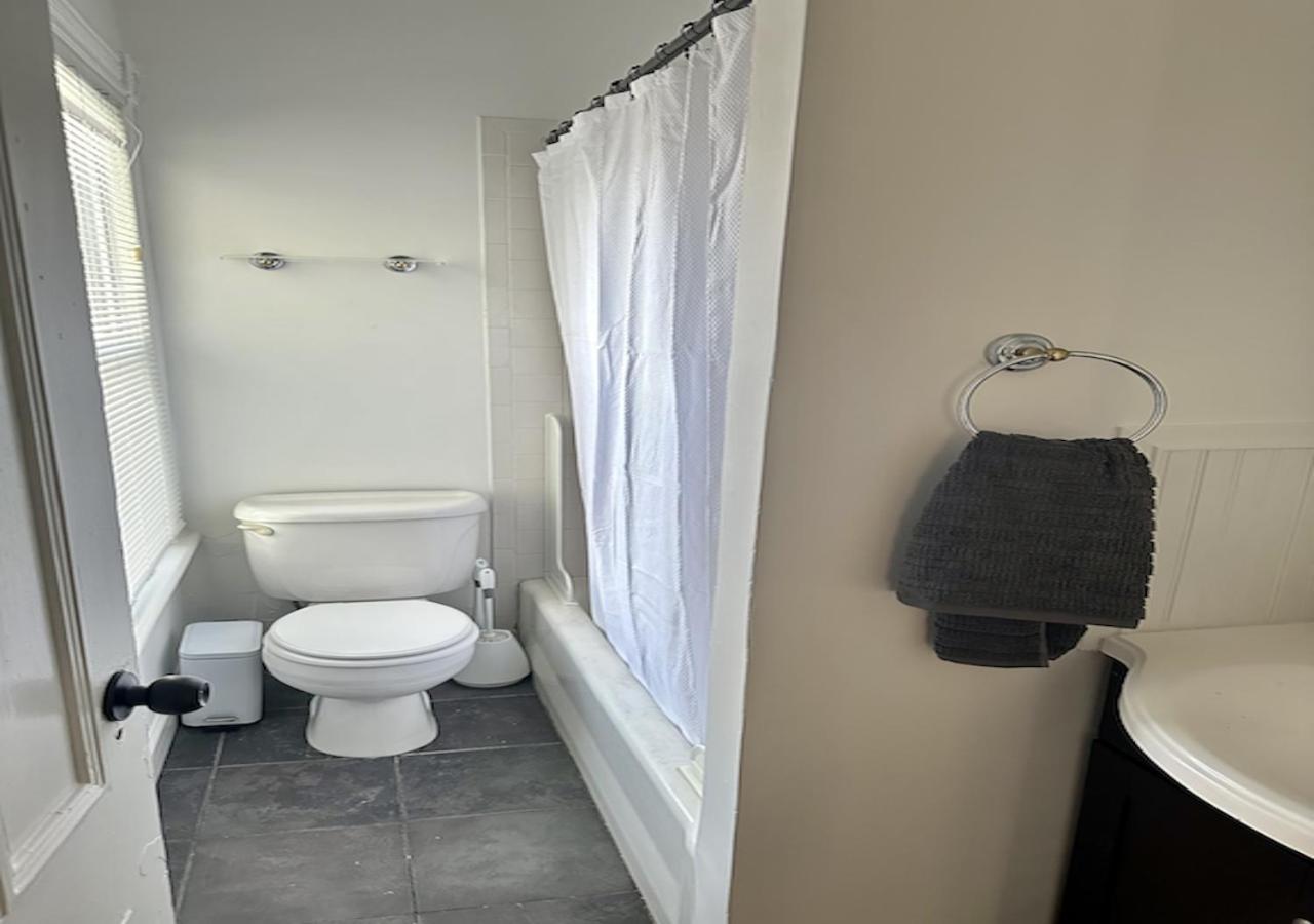 Apartment Sweet Escape, 2br In Community, Only 1 Hr To Nyc! *