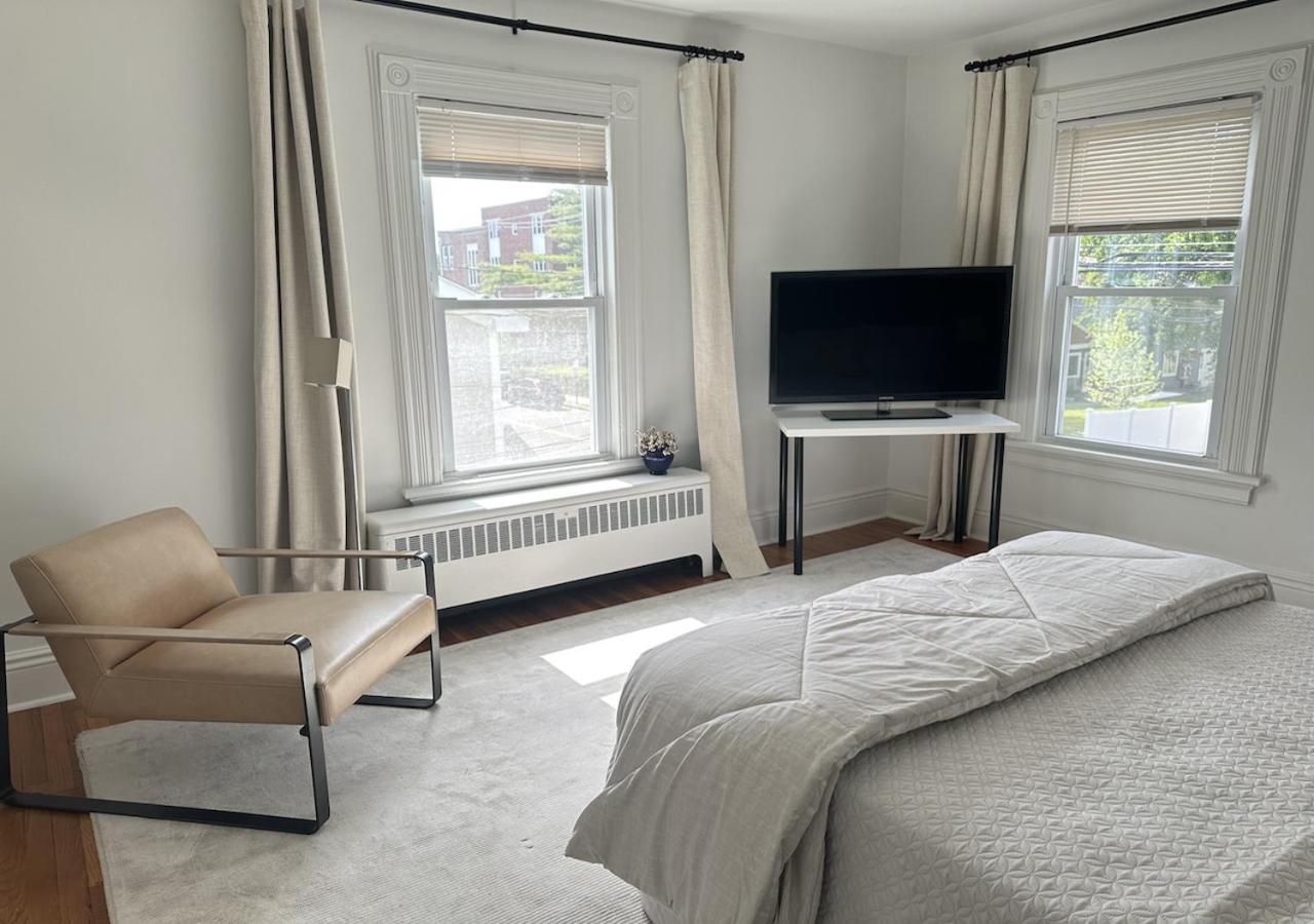 Sweet Escape, 2br In Community, Only 1 Hr To Nyc! Apartment *